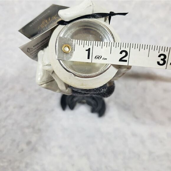 Skeleton hand and snake candle holder - Picture 9 of 9